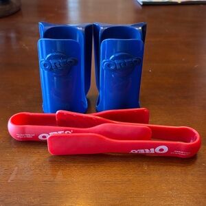 Oreo Cookie Stack Sleeves and Tongs - Red and Blue Set